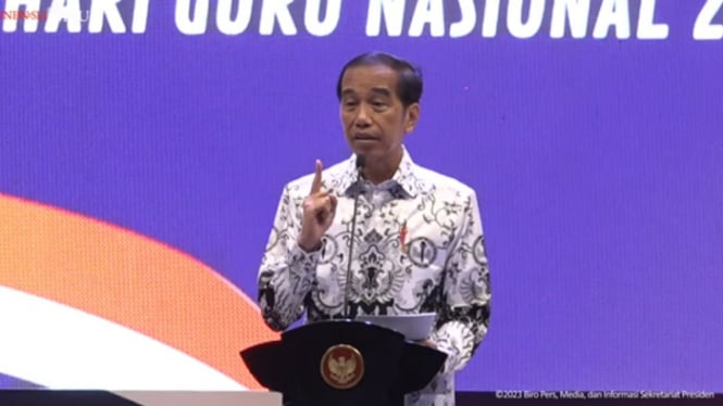 Jokowi Berencana Mengangkat 1 Juta Guru Honorer Menjadi ASN PPPK pada Tahun 2024