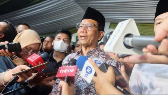 Mahfud MD Menyampaikan Peringatan kepada Generasi Muda agar Siap Menanggung Risiko Jika Enggan Memilih Pada Pemilu