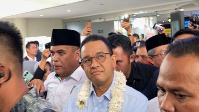 Emak-emak di Medan Meneriaki Anies Baswedan sebagai Amin Nomor Satu dalam Kampanye