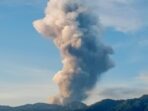 Gunung Dukono Meletus dan Melontarkan Abu hingga Ketinggian 4.000 Meter