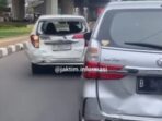 Viral Kejadian Mobil Penyok di Cipinang yang Diduga Akibat Saling Senggol dan Berujung Kejar-kejaran