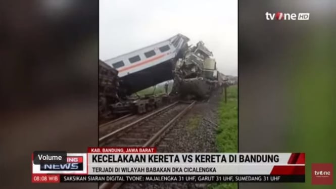 Kereta Menabrak di Cicalengka, Polisi Menduga Masinis Terperangkap