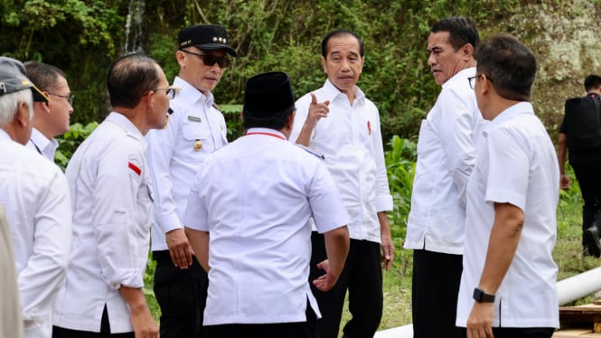 Menteri Pertanian Bersama Presiden Salurkan Pompa untuk Petani di Sulsel, Jokowi Dorong Peningkatan Produksi Pangan