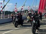 Jokowi Mengecek Jalan Tol IKN dengan Naik Motor dan Puji Kinerja Pak Basuki yang Cepat