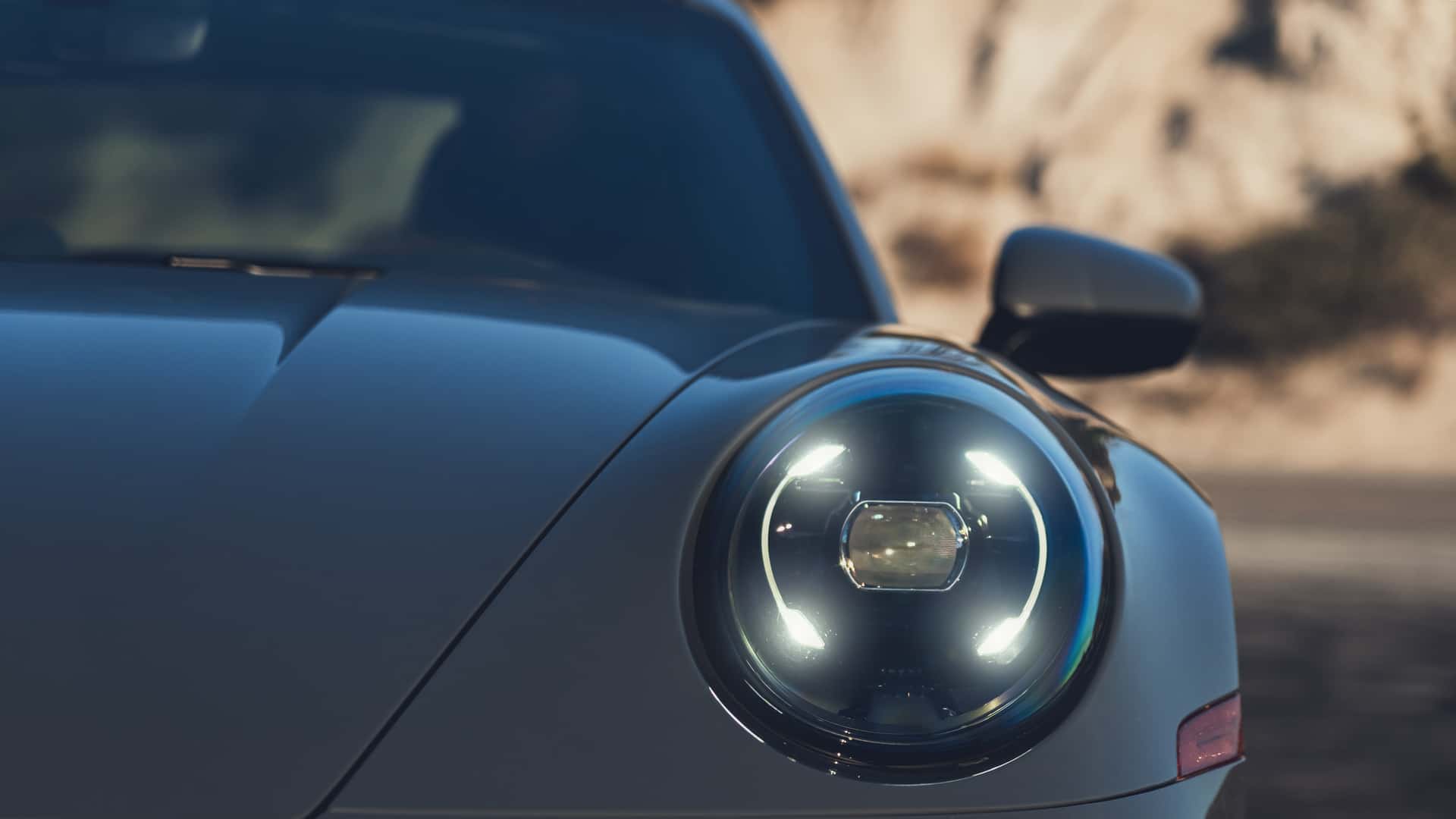2025-porsche-911.jpg