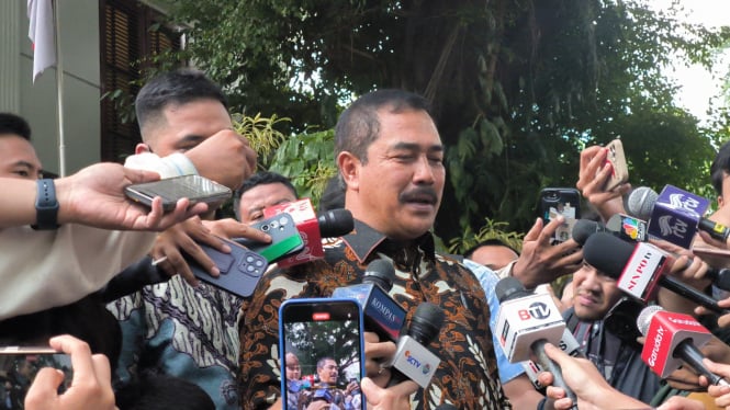 670ced063a245-wakapolri-komjen-pol-agus-andrianto_665_374.jpg