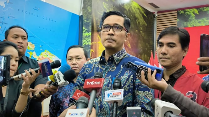 67d14b2061fa5-ini-alasan-febri-diansyah-bela-hasto-lawan-mantan-rekan-kerja-kpk-di-pengadilan_665_37.jpeg