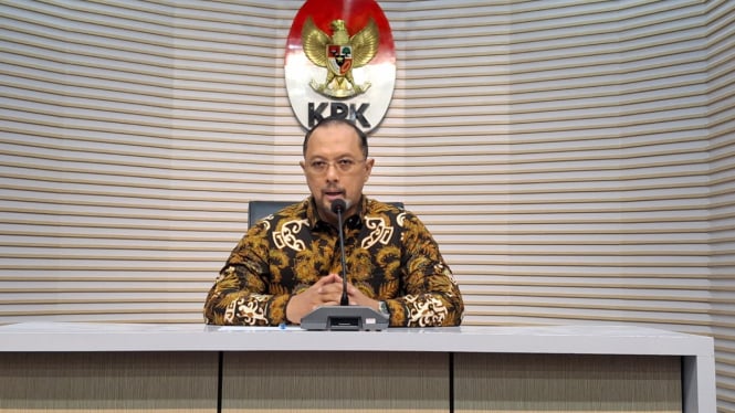 67530f24ba791-kpk-ungkap-alasan-terbitkan-lagi-surat-dpo-harun-masiku_665_374.jpg