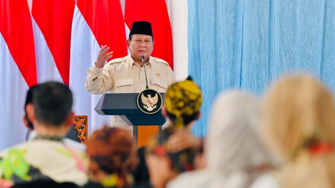 6815c43a02dbc-prabowo-ultimatum-pejabat-daerah-jangan-korupsi-selewengkan-anggaran-rakyat_665_374.jp_.jpeg