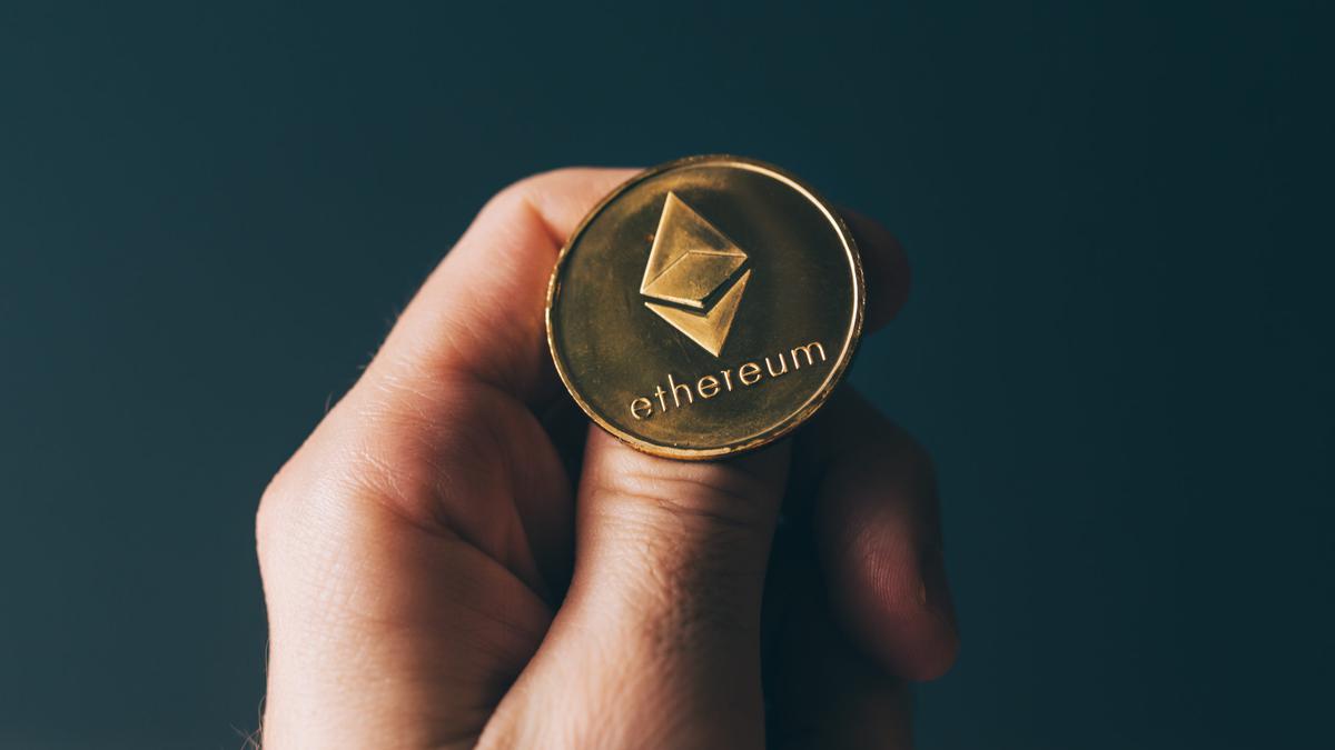014123800_1629426465-ethereum-cryptocurrency-in-hand-PDZMF9R-1-scaled.jpg