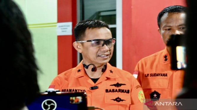 68bacbd914275-direktur-operasi-basarnas-laksamana-pertama-tni-yudhi-bramantyo_665_374.jpeg